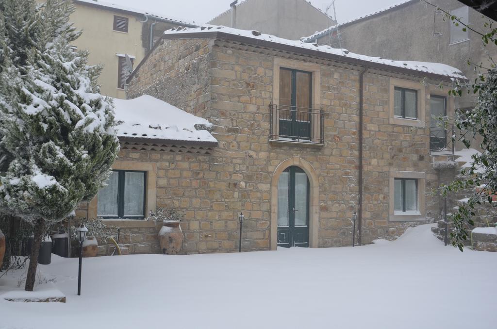 La Carretteria Guest House Mistretta Dış mekan fotoğraf